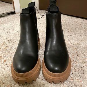 COPY - H&M chunky black boots